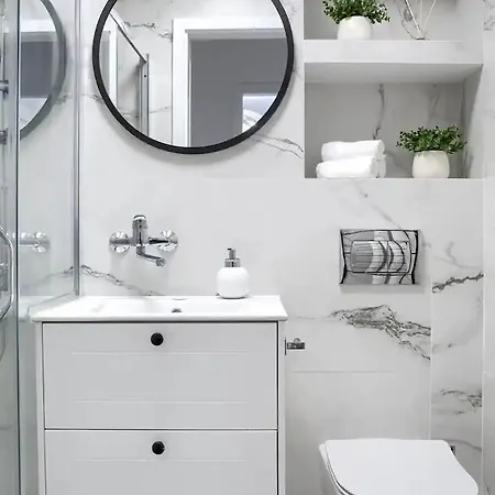 Apartament Wisniowy Dziedziniec Self Check-in * פוזנן