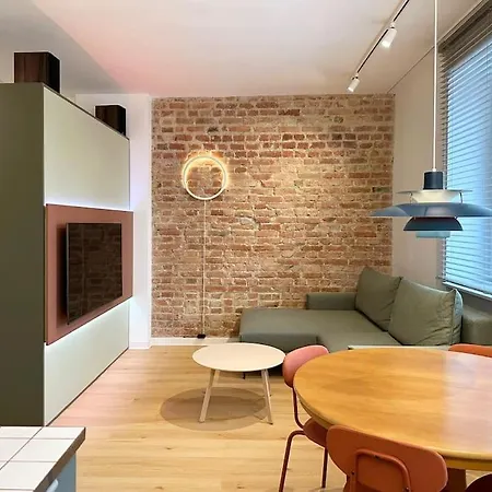 Apartament Wisniowy Dziedziniec Self Check-in פוזנן
