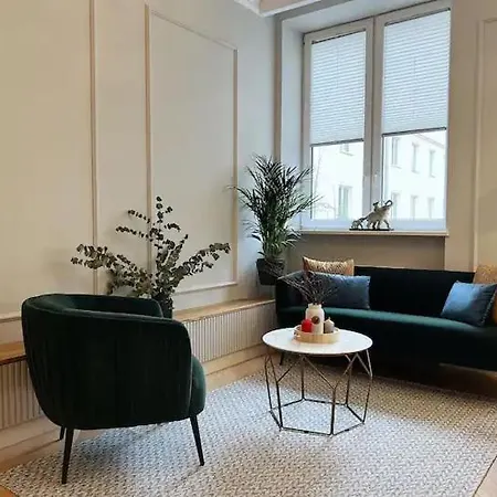 Apartamento Apartament Wisniowy Dziedziniec Self Check-in *