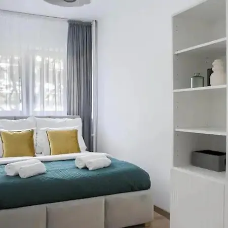 Apartamento Apartament Wisniowy Dziedziniec Self Check-in *