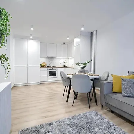 Apartament Wisniowy Dziedziniec Self Check-in