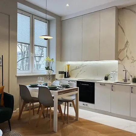 Apartamento Apartament Wisniowy Dziedziniec Self Check-in *