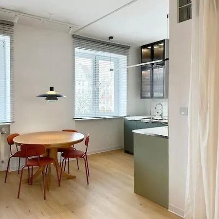 Apartament Wisniowy Dziedziniec Self Check-in Apartamento