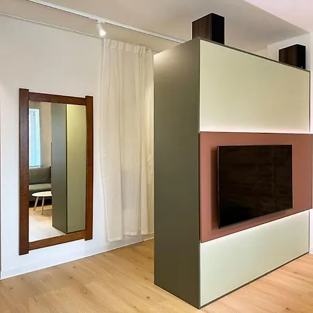 Apartament Wisniowy Dziedziniec Self Check-in Apartamento Poznan