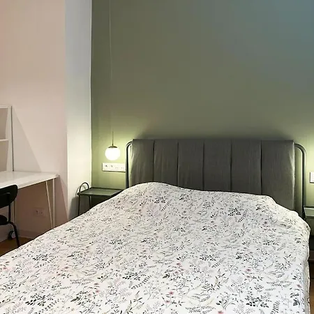 Apartament Wisniowy Dziedziniec Self Check-in Apartamento *